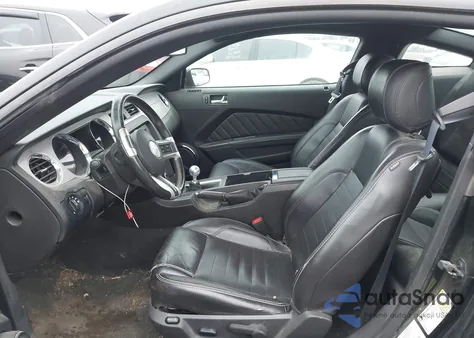 2013 Ford Mustang Gt Premium z USA, uszkodzony, nr VIN 1ZVBP8CF5D5249337